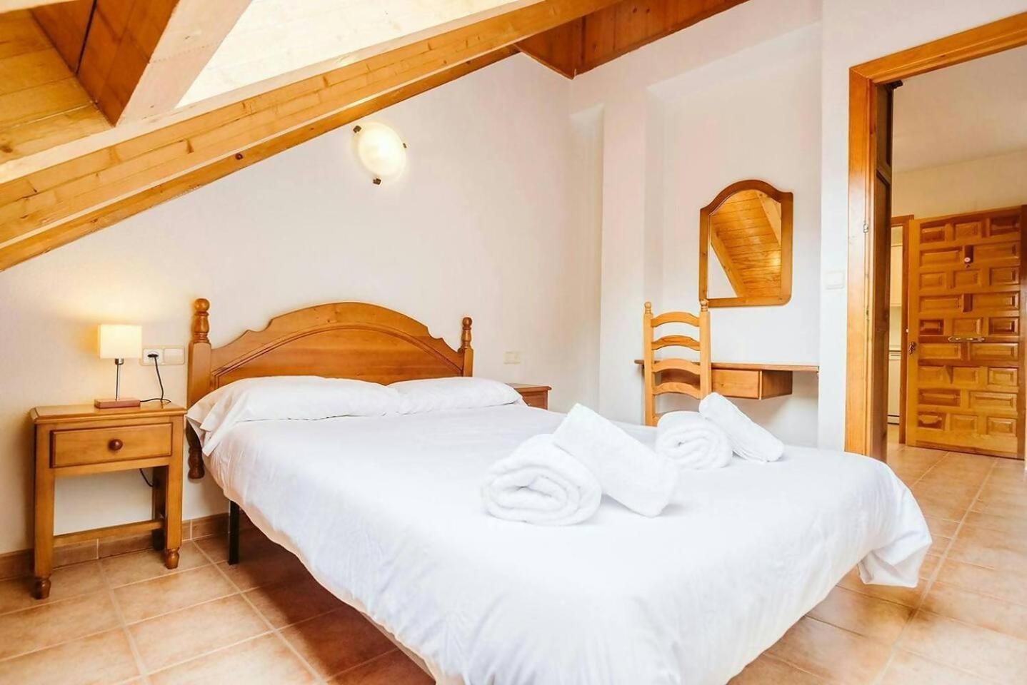 Olympia Tus Mascotas Son Bienvenidas Formigal Exteriér fotografie