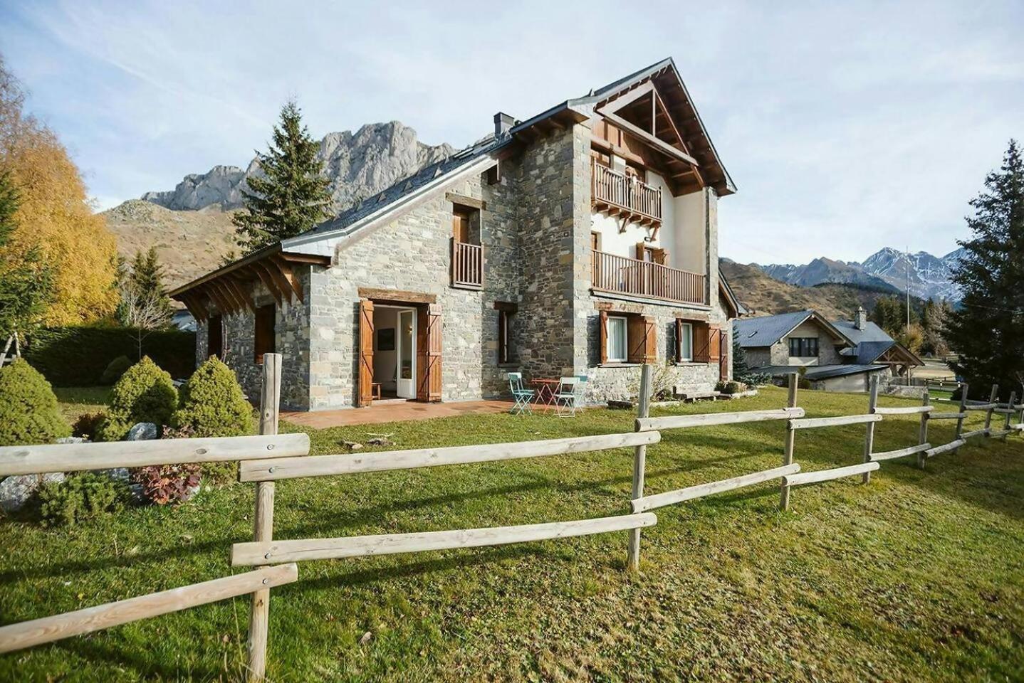 Olympia Tus Mascotas Son Bienvenidas Formigal Exteriér fotografie